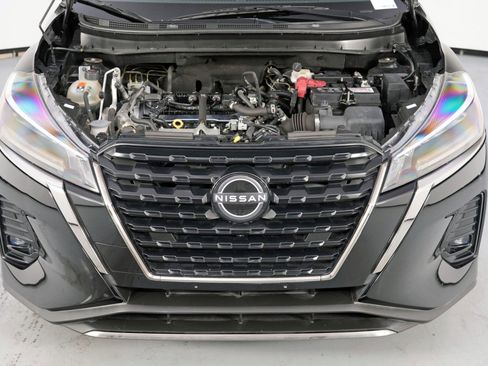 Used 2022 Nissan Kicks SR image 7