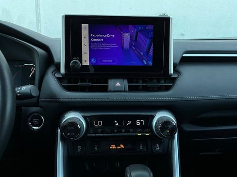 Used 2025 Toyota RAV4 XLE image 26