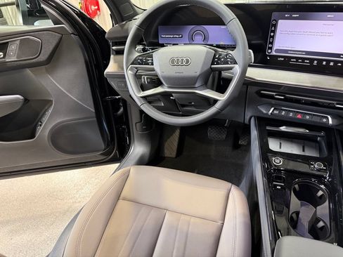 New 2026 Audi Q3 quattro 2.0T AWD/4WD image 23