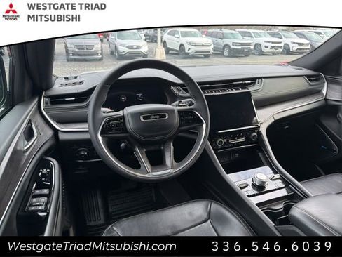 Used 2023 Jeep Grand Cherokee Overland image 10