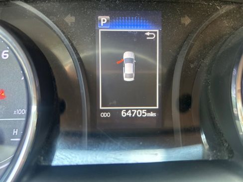 Used 2020 Toyota Camry LE FWD image 10