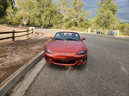 Used 2005 MAZDA MX-5 Miata MAZDASPEED image 8
