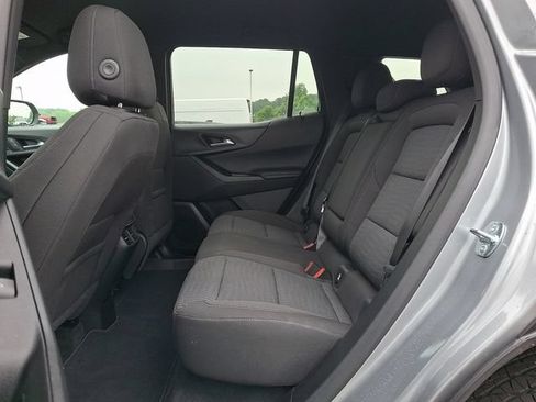 Used 2026 Chevrolet Equinox LT FWD image 10