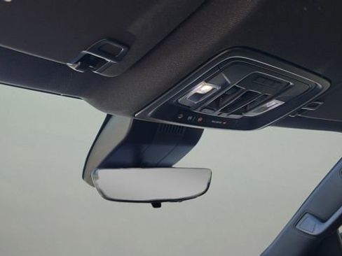 Used 2024 Chevrolet Silverado 1500 ZR2 w/ Technology Package image 29