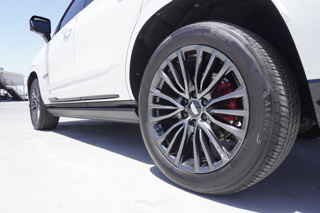 Certified 2023 Cadillac Escalade V w/ Heavy-Duty Trailer Package AWD/4WD image 9