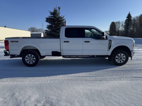Used 2023 Ford F350 XLT w/ Camper Package image 12