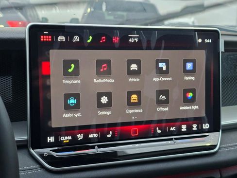 New 2026 Volkswagen Tiguan SE image 27