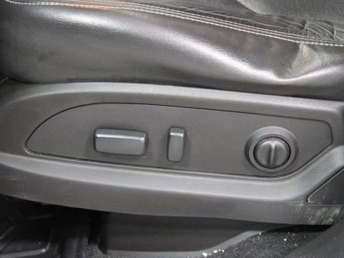 Used 2017 Buick Enclave Premium w/ Experience Buick Package image 22