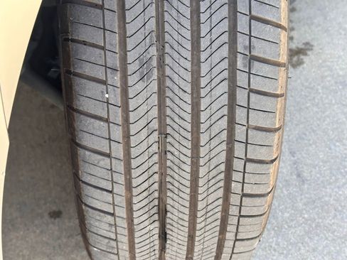 Used 2024 Hyundai Ioniq 5 Limited image 3