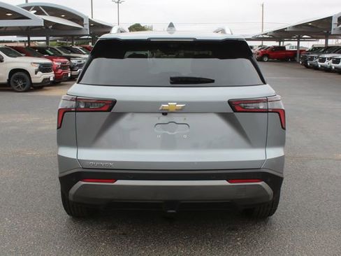 Used 2025 Chevrolet Equinox LT w/ Convenience Package II FWD image 4
