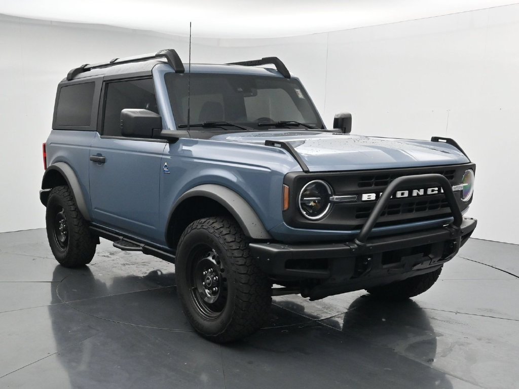 Used 2023 Ford Bronco Black Diamond AWD/4WD image 2