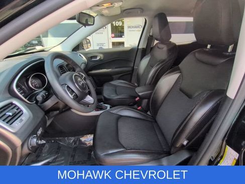 Used 2021 Jeep Compass Latitude AWD/4WD image 19