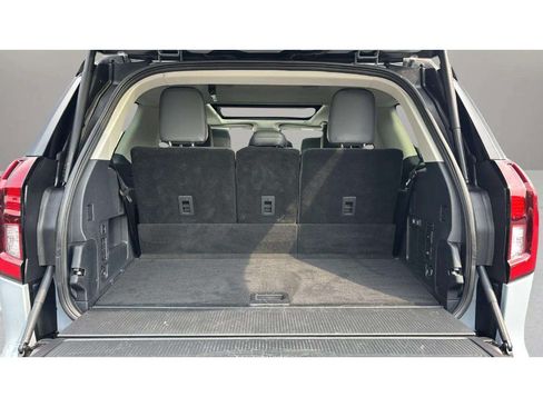 Used 2025 Ford Expedition Active AWD/4WD image 10