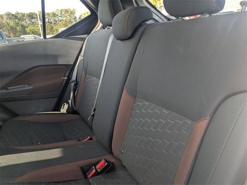 Used 2024 Nissan Kicks SR image 27