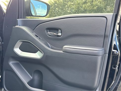 New 2026 Nissan Frontier SV w/ Tow Package image 8