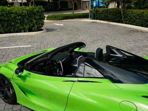 Used 2024 McLaren 750S Spider RWD image 55