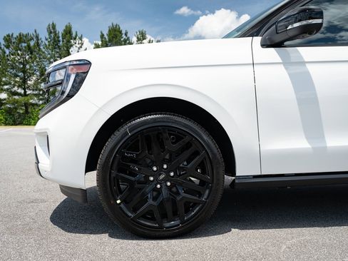 New 2026 Ford Expedition Max Platinum w/ Stealth Performance Package AWD/4WD image 10