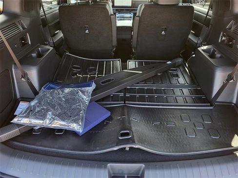 New 2026 Hyundai Santa Fe Calligraphy image 9