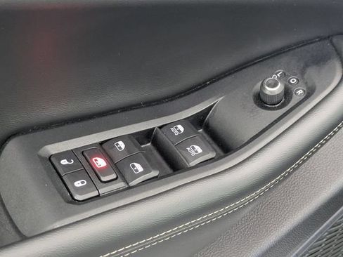Used 2024 Jeep Grand Cherokee L Altitude RWD image 10