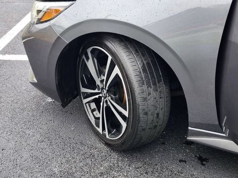 Used 2022 Nissan Sentra SR w/ SR Premium Package FWD image 32