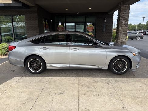 Used 2018 Honda Accord EX-L image 5