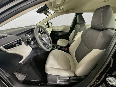 Used 2021 Toyota Corolla LE w/ LE Convenience Package FWD image 13
