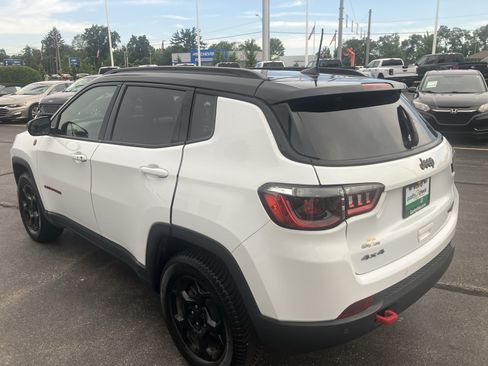 Used 2023 Jeep Compass Trailhawk w/ Sun and Sound Group AWD/4WD image 5