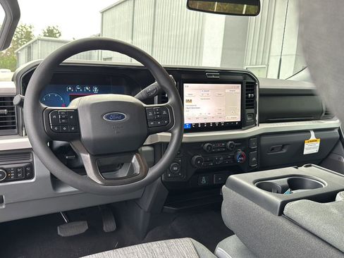New 2026 Ford F250 XLT w/ XLT Premium Package image 23