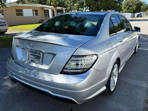 Used 2013 Mercedes-Benz C 250 Sedan image 6
