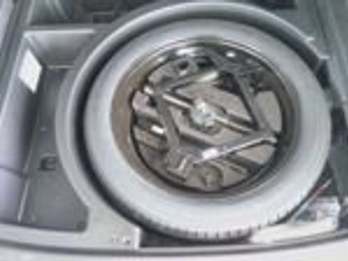 Used 2025 Chevrolet Blazer LT FWD image 9