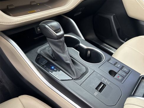 Used 2023 Toyota Highlander XSE image 21