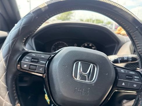 Used 2024 Honda HR-V Sport image 9
