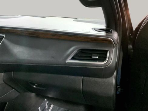 Used 2023 Chevrolet Suburban Premier w/ Max Trailering Package AWD/4WD image 19