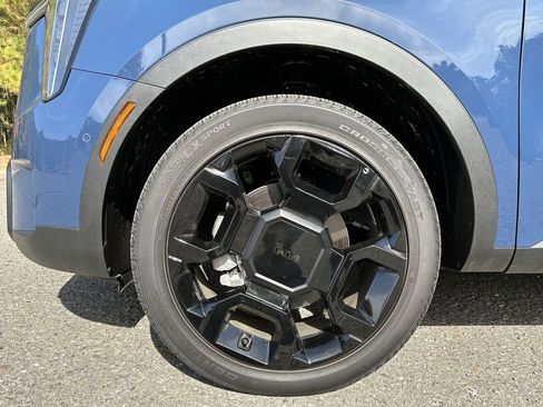 New 2025 Kia Sorento SX image 19