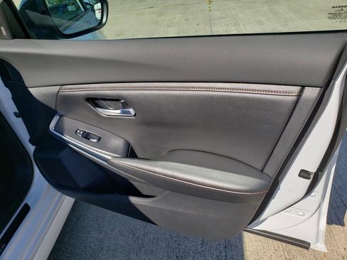 Certified 2021 Nissan Sentra SR w/ Trunk Package image 28