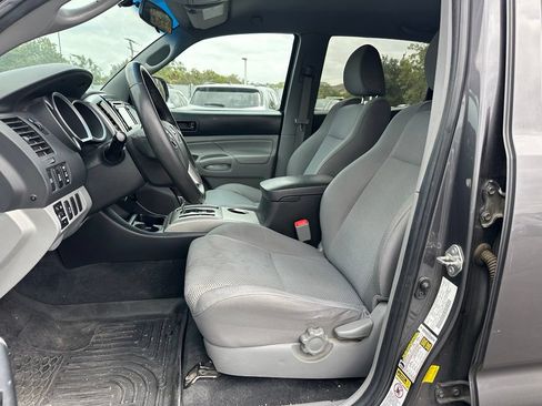 Used 2015 Toyota Tacoma PreRunner w/ TRD Off-Road Package RWD image 10