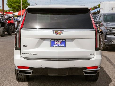 Used 2021 Cadillac Escalade Premium Luxury AWD/4WD image 6