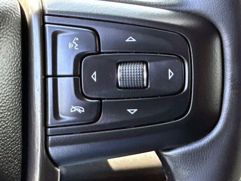 Used 2023 GMC Sierra 1500 AT4 w/ Technology Package AWD/4WD image 26