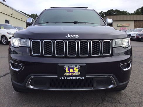 Used 2019 Jeep Grand Cherokee Limited AWD/4WD image 4