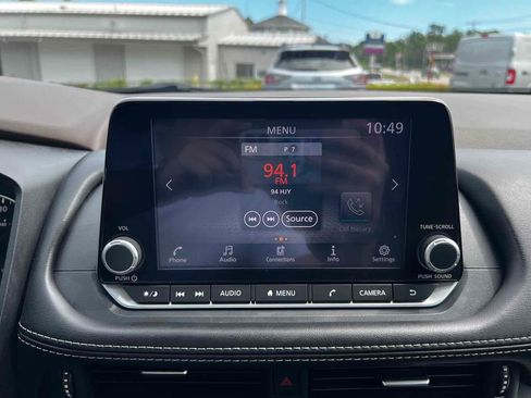 Used 2023 Nissan Rogue S image 25