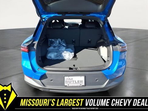 New 2026 Chevrolet Equinox EV LT image 22