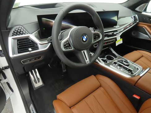 New 2026 BMW X7 M60i image 9