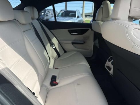 Used 2023 Mercedes-Benz C 300 Sedan image 12