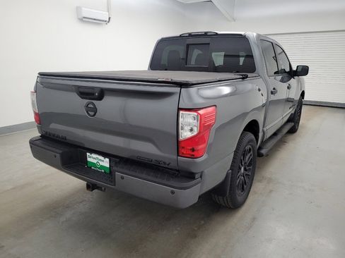 Used 2018 Nissan Titan SV w/ SV Convenience Package image 9