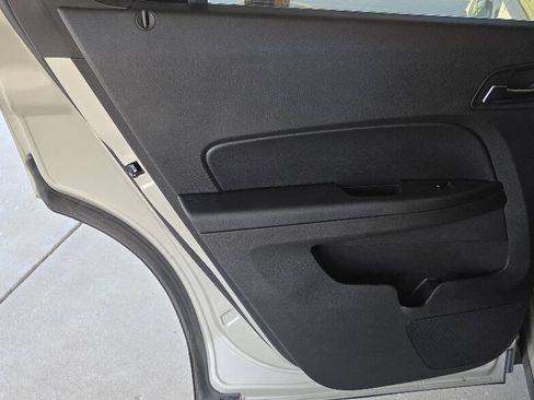Used 2015 Chevrolet Equinox LT FWD image 23
