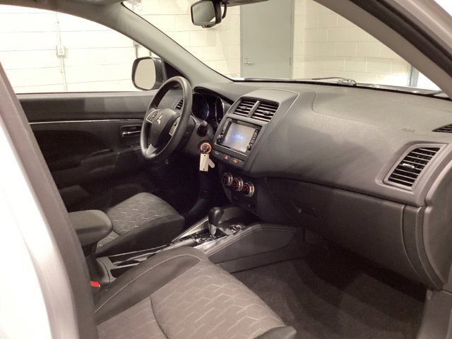 Used 2025 Mitsubishi Outlander Sport ES AWD/4WD image 18