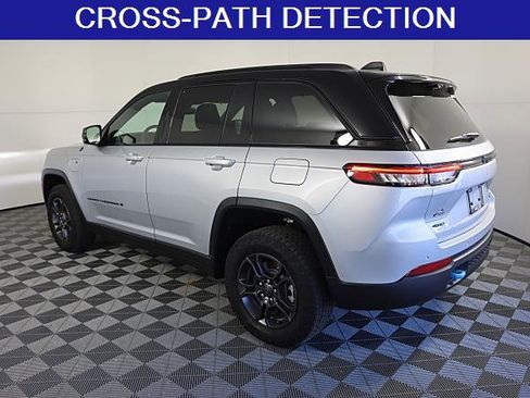 Used 2024 Jeep Grand Cherokee Trailhawk w/ Luxury Tech Group III image 7