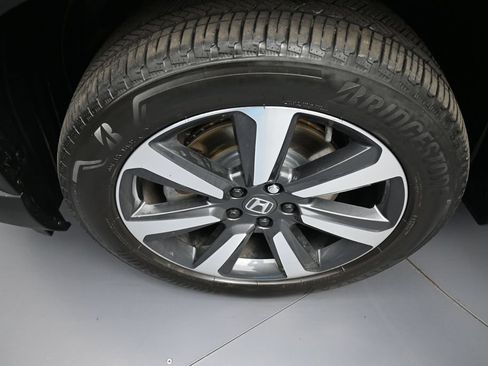Certified 2023 Honda Pilot Touring image 18