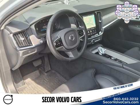 Used 2023 Volvo XC90 B6 Ultimate w/ Protection Package Premier AWD/4WD image 13
