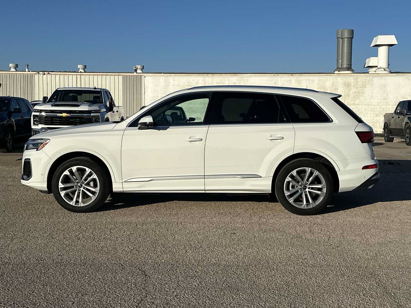 Used 2025 Audi Q7 3.0T Premium Plus AWD/4WD image 11